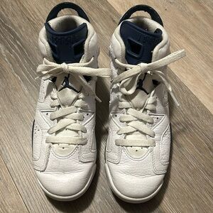 girls basketball sneakers